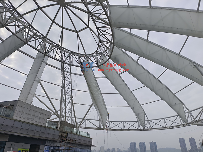 明宇廣場6號地塊商業（萬達廣場）改造項目鋼膜結構ETFE蓋頂天幕工程